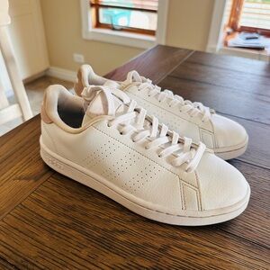Adidas Women’s Advantage Sneakers - W Size 7.5